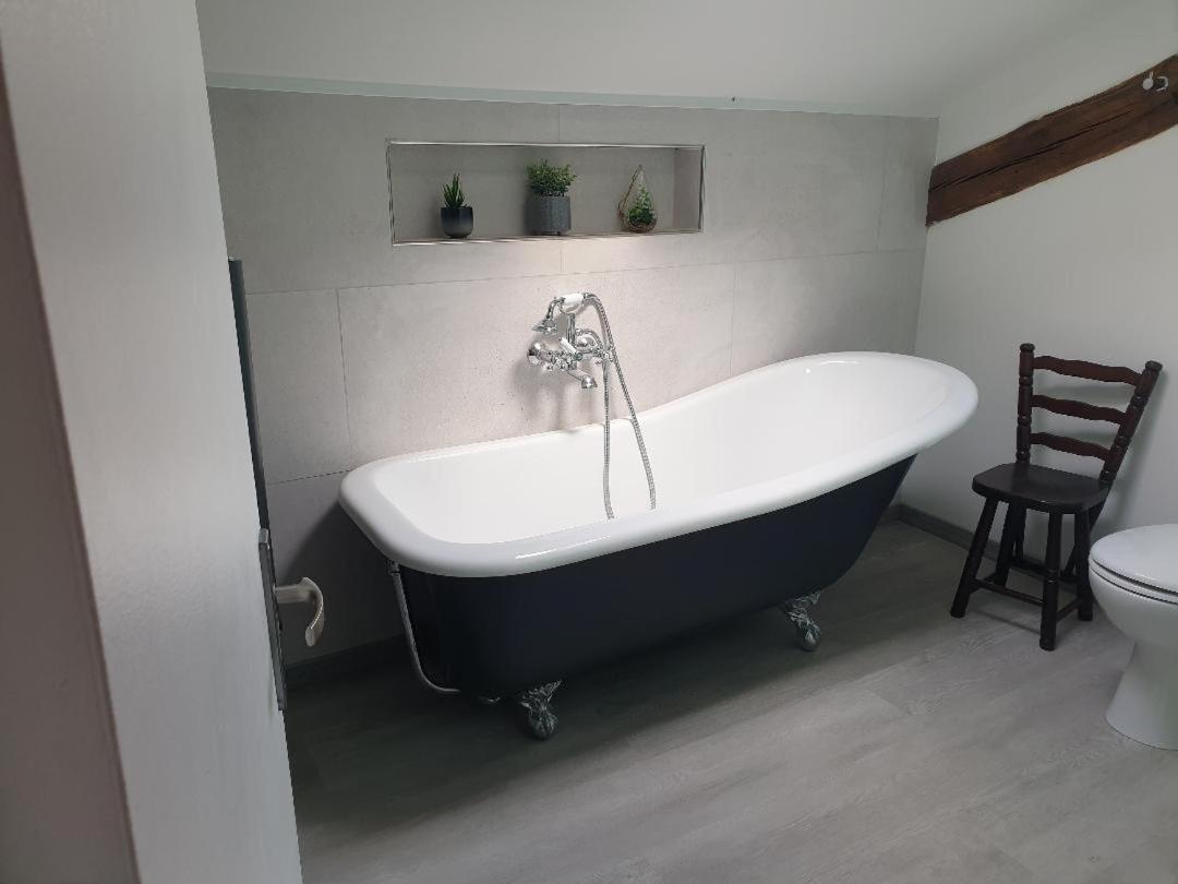 La Maison Du Lac Lavaud Saint-Quentin-sur-Charente Ngoại thất bức ảnh