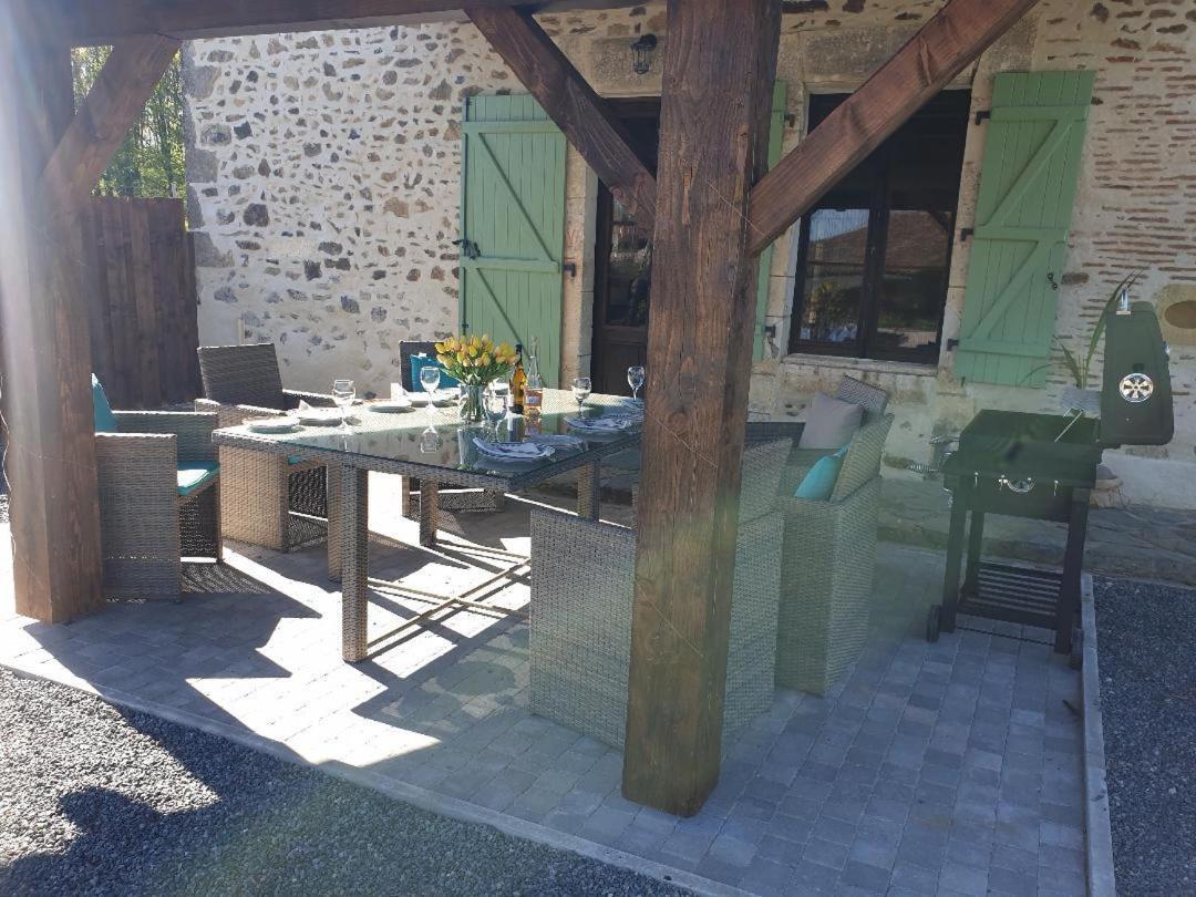 La Maison Du Lac Lavaud Saint-Quentin-sur-Charente Ngoại thất bức ảnh