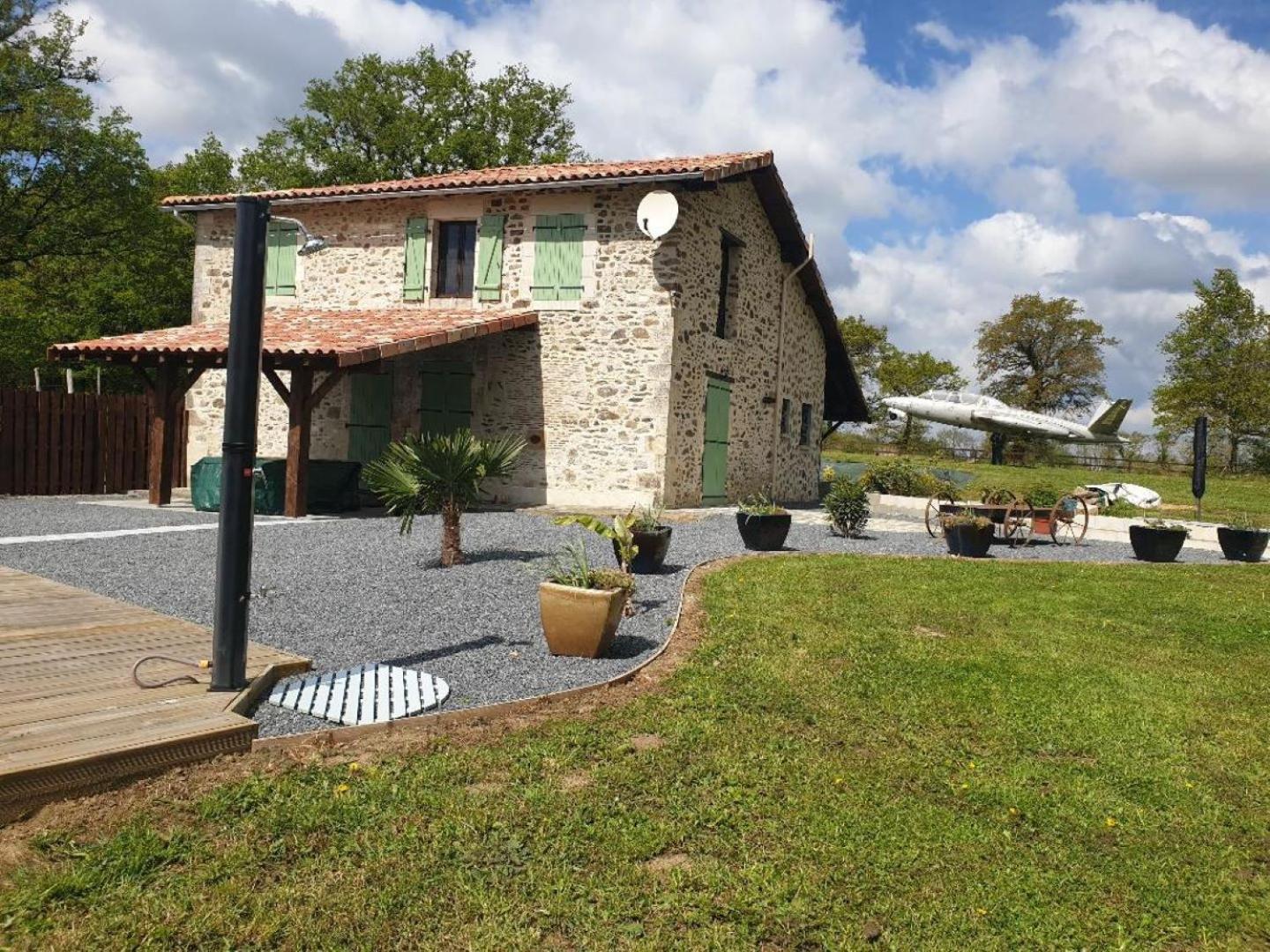 La Maison Du Lac Lavaud Saint-Quentin-sur-Charente Ngoại thất bức ảnh