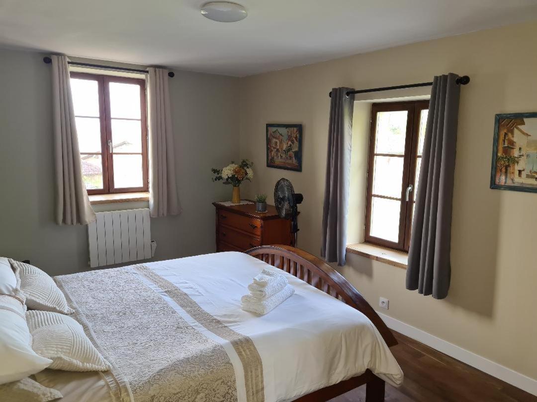 La Maison Du Lac Lavaud Saint-Quentin-sur-Charente Ngoại thất bức ảnh