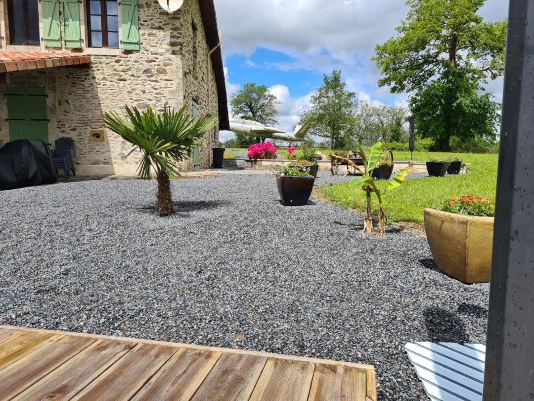 La Maison Du Lac Lavaud Saint-Quentin-sur-Charente Ngoại thất bức ảnh